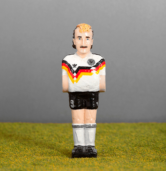 40 Rudi Völler