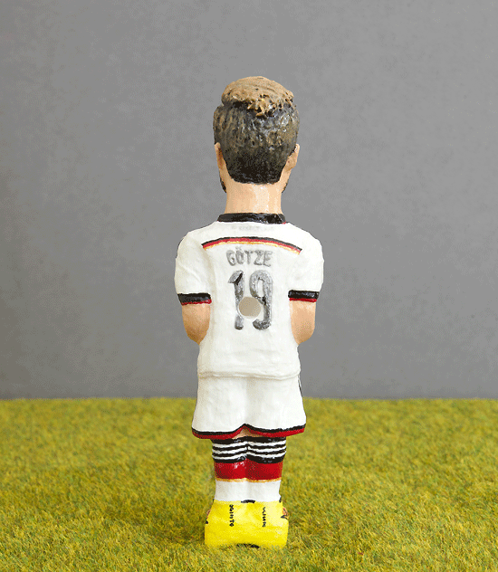 96 Mario Götze