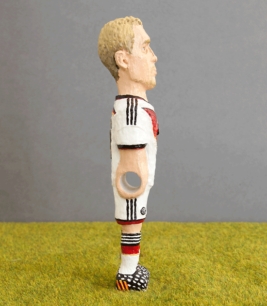 93 Mertesacker